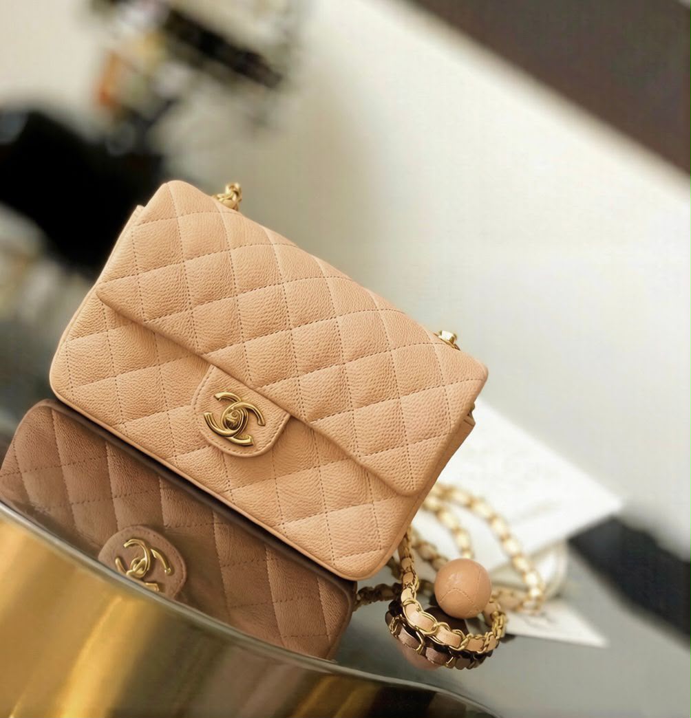 Quilted Caviar leather Mini Flap Bag 22cm