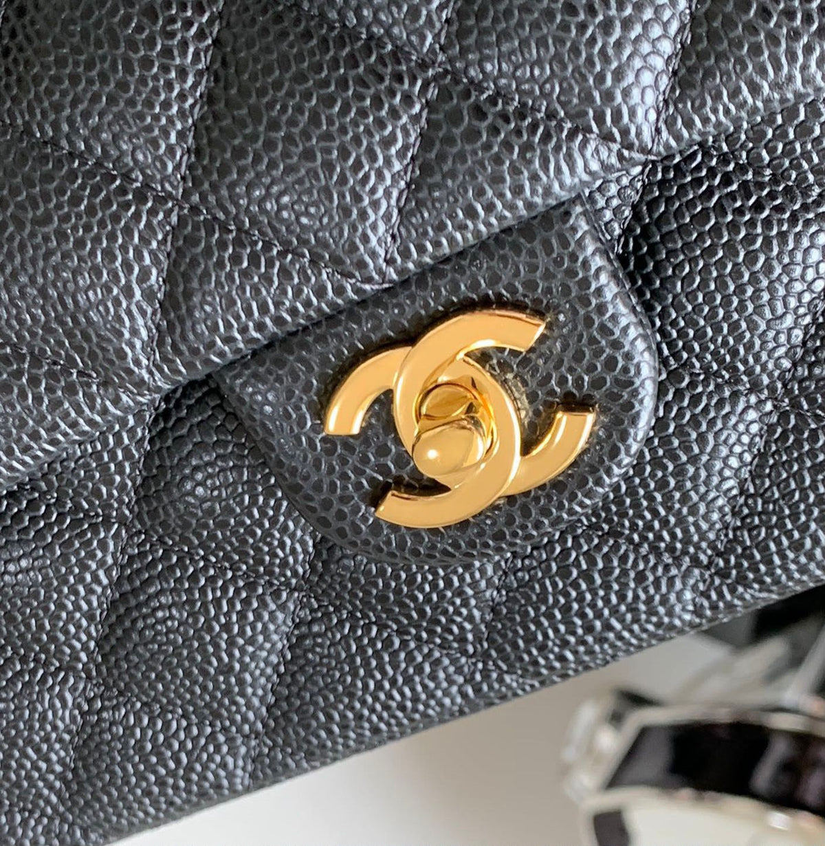 Quilted Caviar leather Mini Flap Bag 22cm