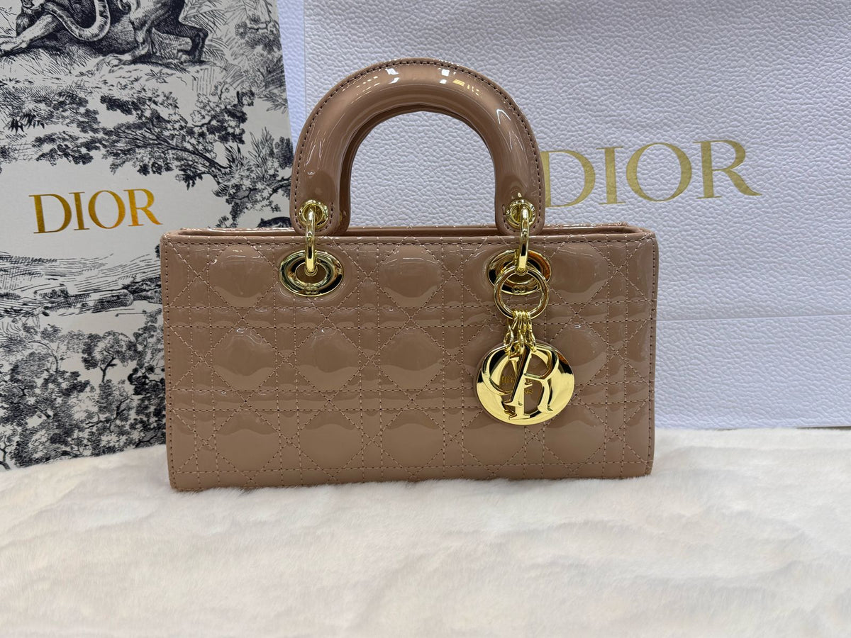 Lady Cannage Glossy Leather Bag 26cm