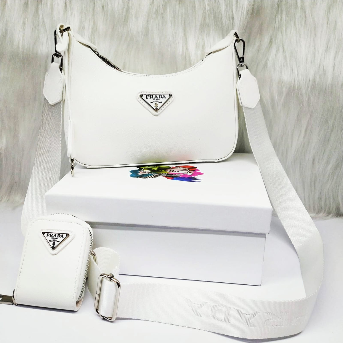 𝐏𝐚𝐫𝐚𝐝𝐚 Re - Edition Shoulder Bag - Saadstore