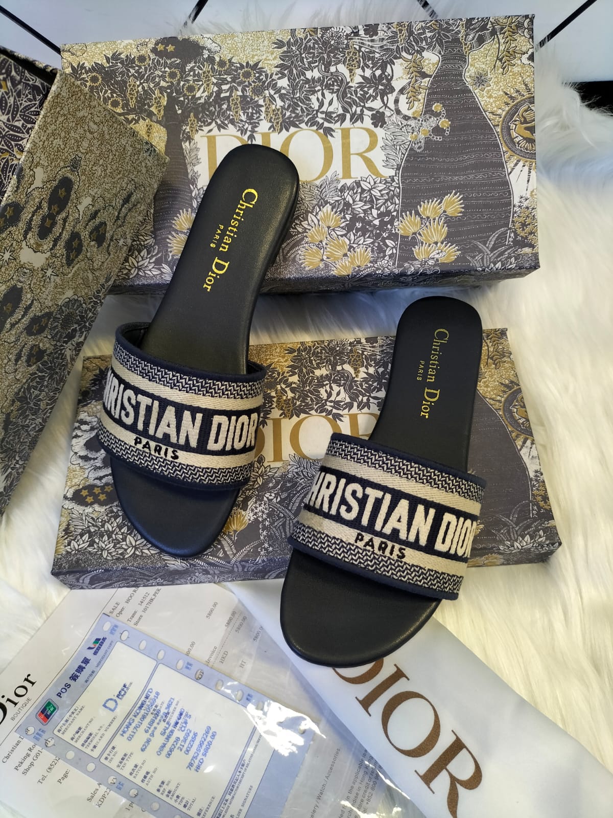 𝐂.𝐃 Dway Embroidered Logo Flat Slippers - Saadstore