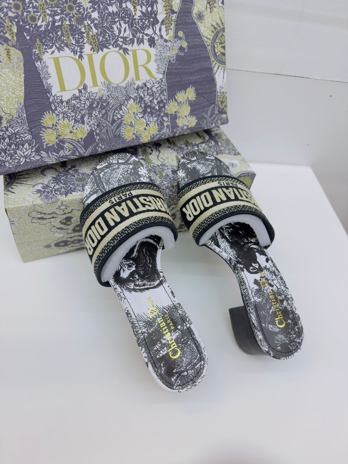 𝐂.𝐃 Dway Embroidered Logo Semi Heel Sandals - Saadstore