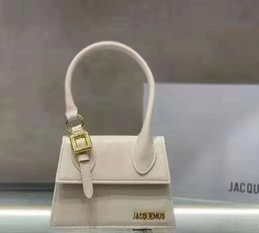 Jacquems Le Chiquito Moyen Boucle Signature Buckled Handbag