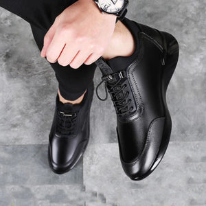 Men's sneaker in black leather